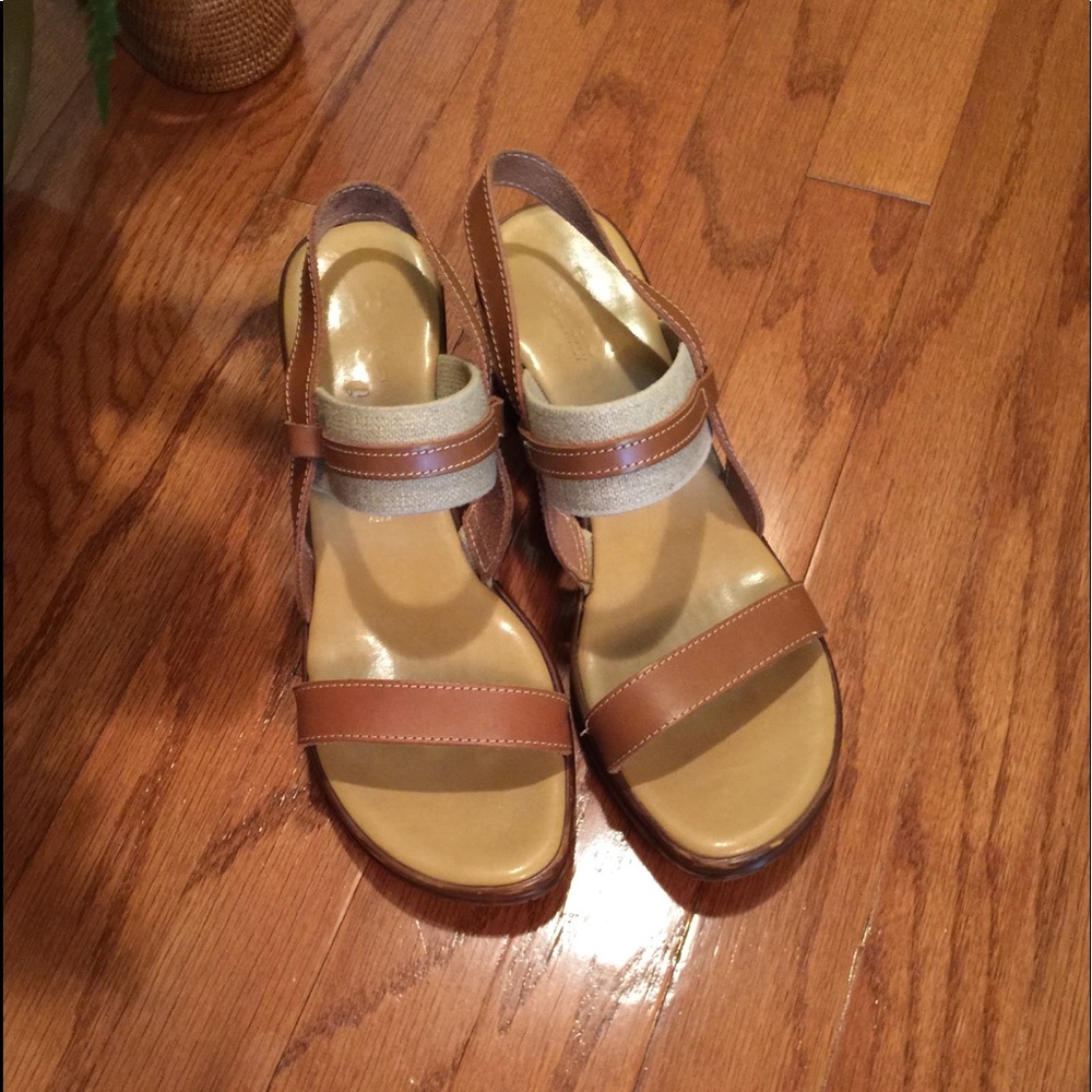 Bass Wedge Sandal